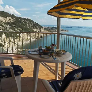 Apartamento With Direct Access To The Sea, Salou
